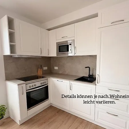 2130 - Strandwiese 13 *